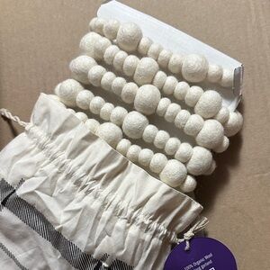 DoTerra Cream Wool Garland Set